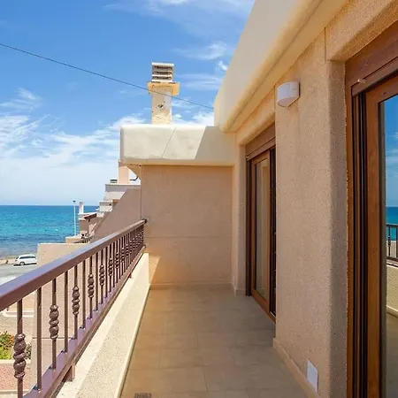 Lenka-beach House At La Mata-right By The * تورّيفيِخا